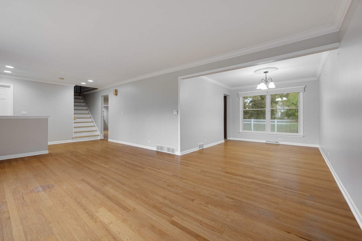 2206 W Lawrence Lane Property Photo 7