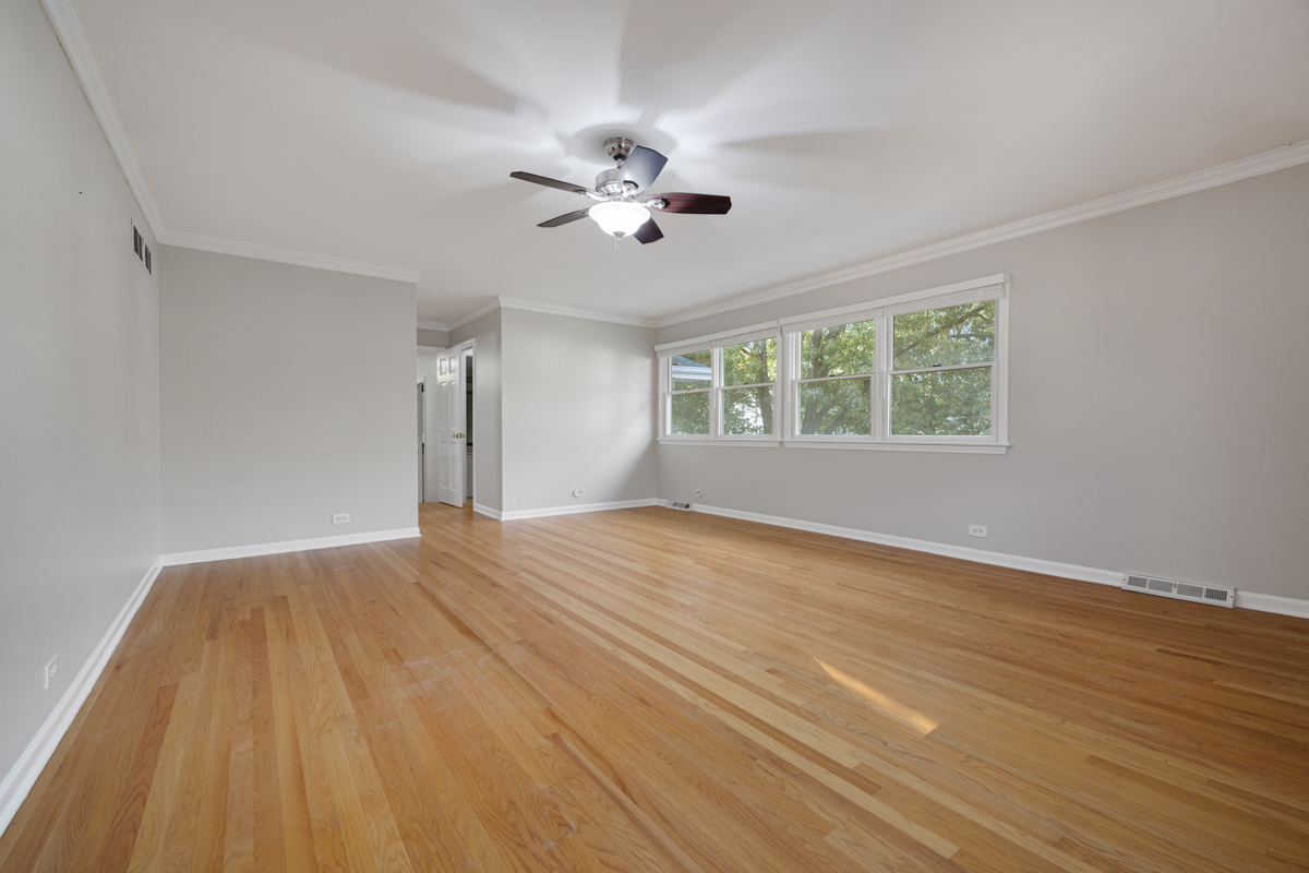 2206 W Lawrence Lane Property Photo 18
