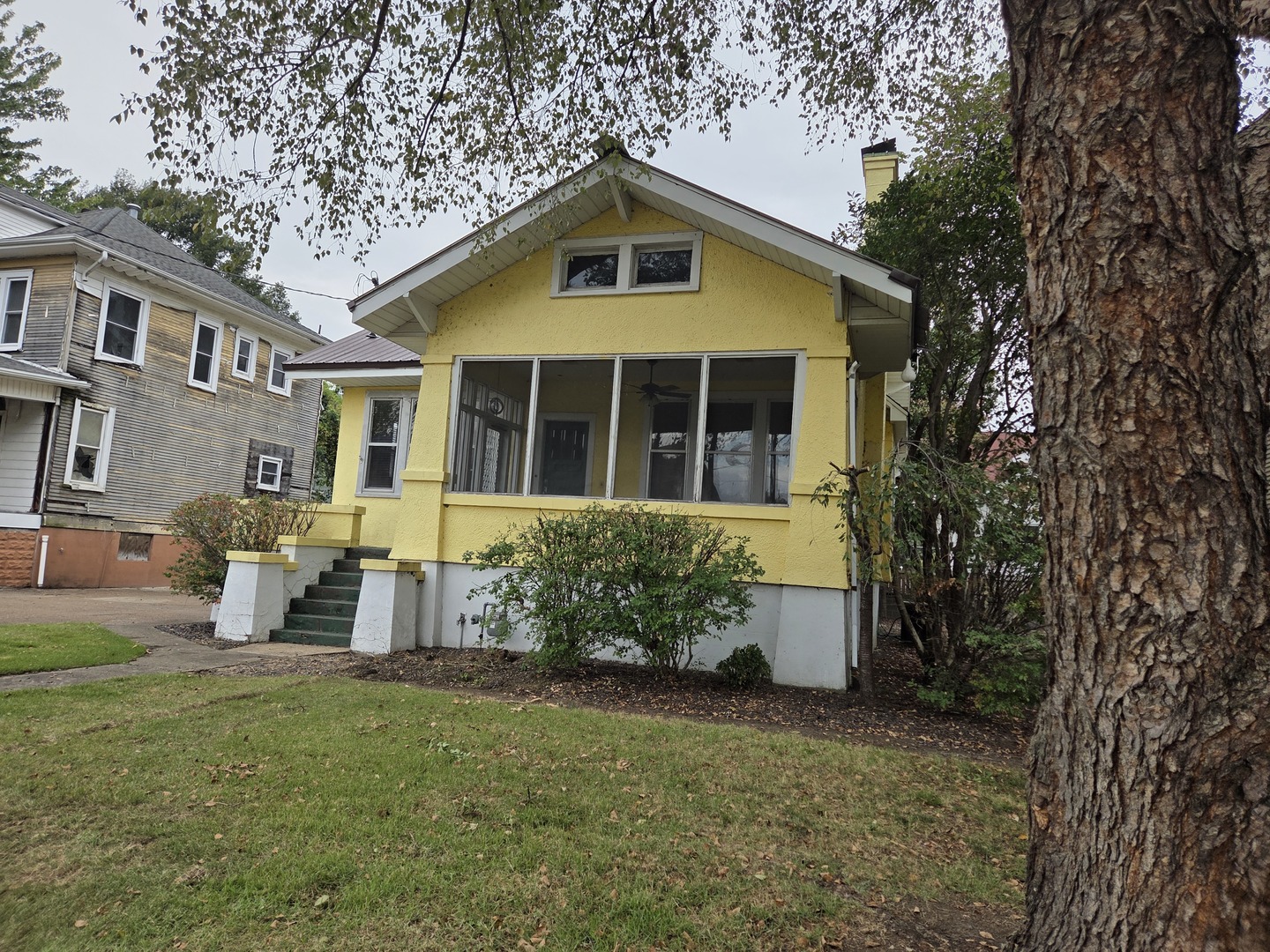 818 Charles Street Property Photo 1