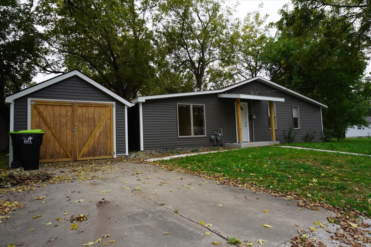 117 Clark Street Property Photo 16