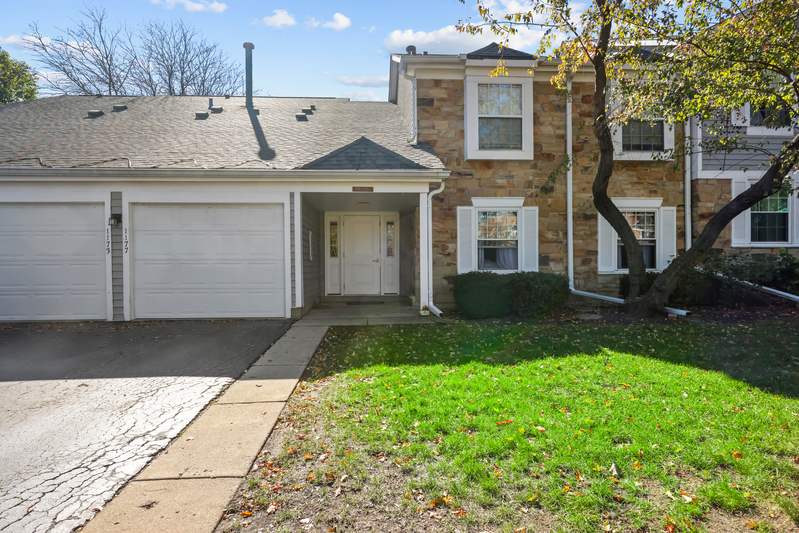 1171 Auburn Lane Property Photo 1