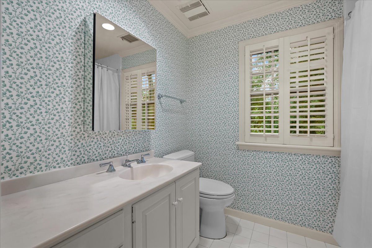 381 Linden Street Property Photo 27