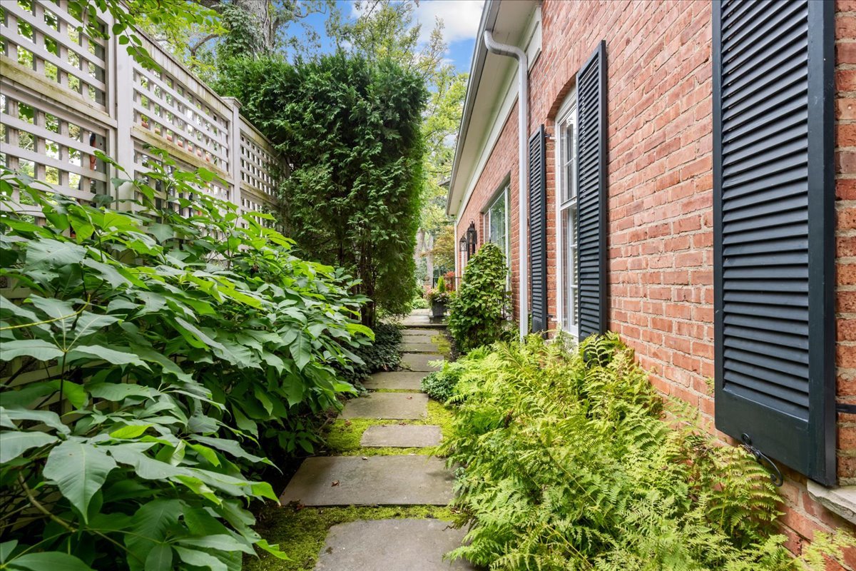 381 Linden Street Property Photo 31
