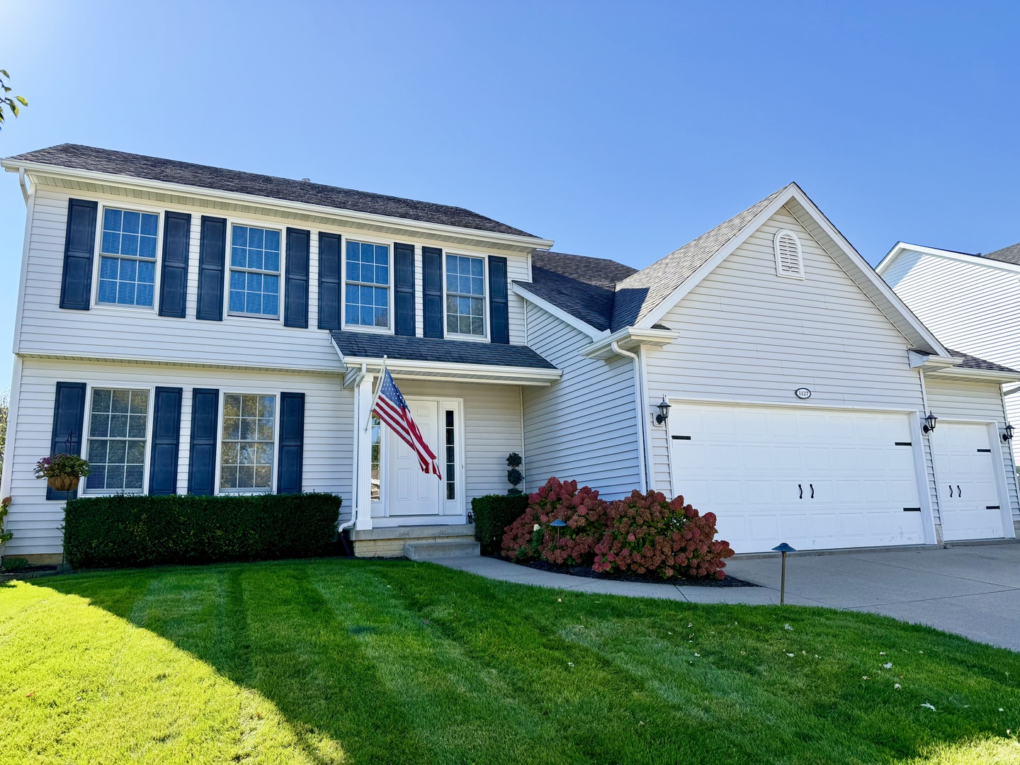 1127 Meadowview Lane Property Photo 1