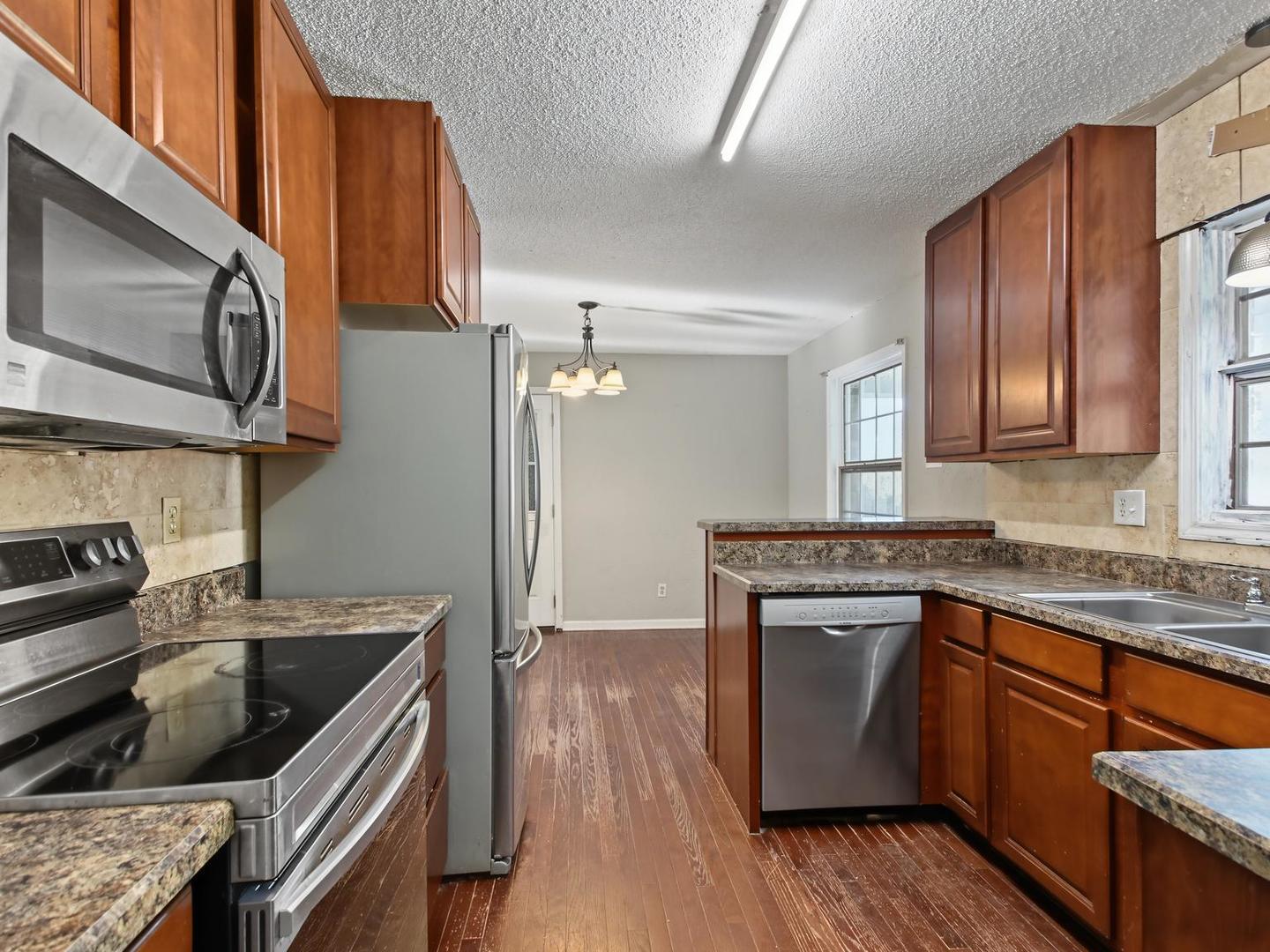 1310 Spring Lake Corner Property Photo 7