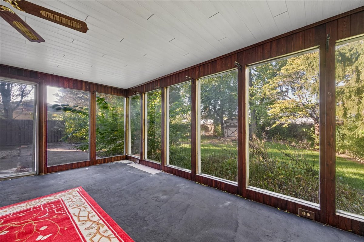 2720 Appletree Lane Property Photo 15