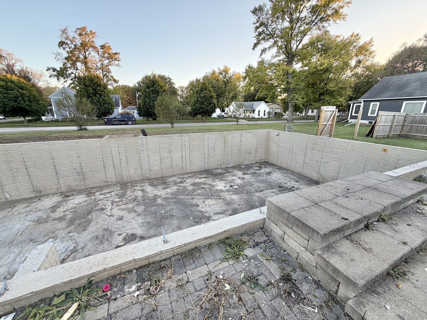 215 E James Street Property Photo 7