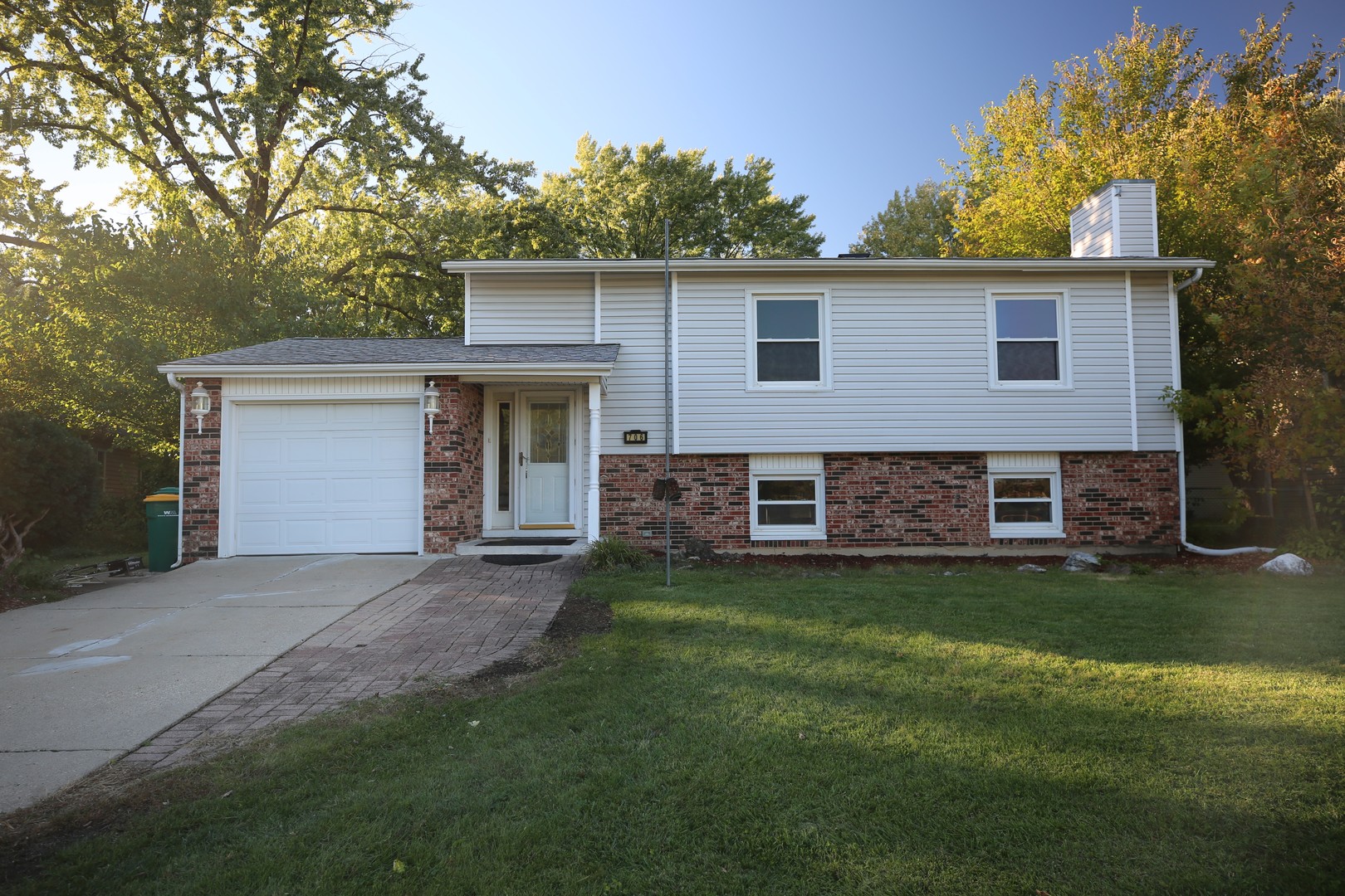 706 Golfview Terrace Property Photo 1
