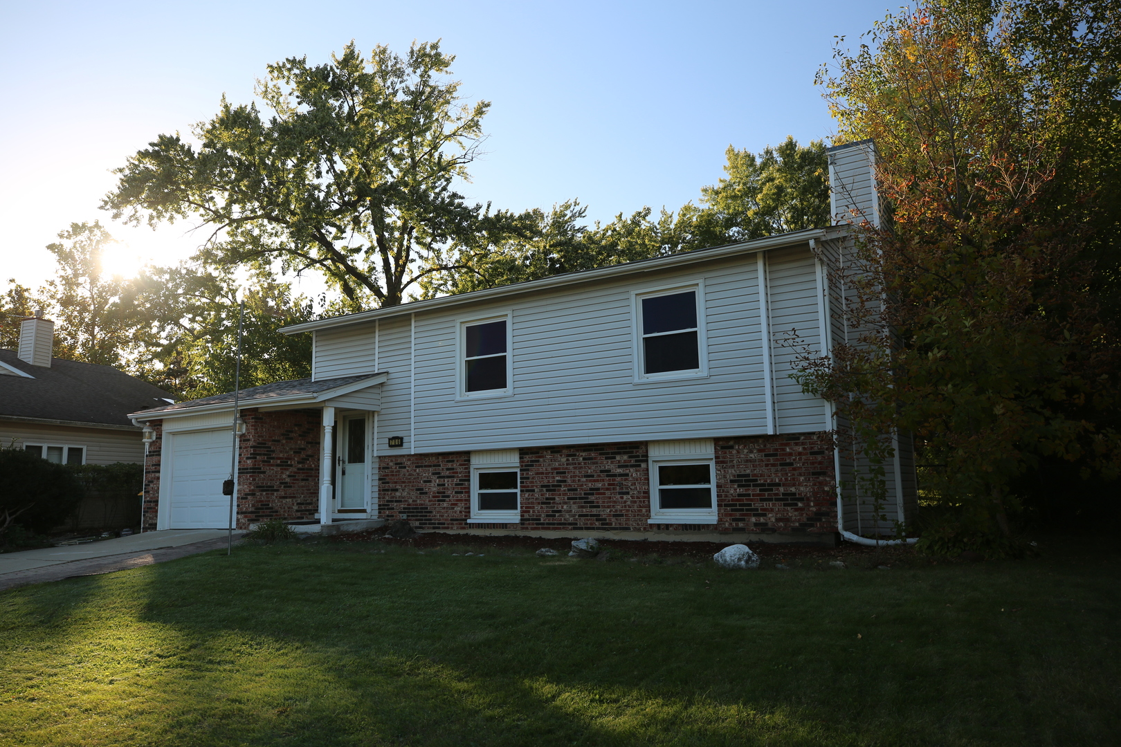 706 Golfview Terrace Property Photo 3