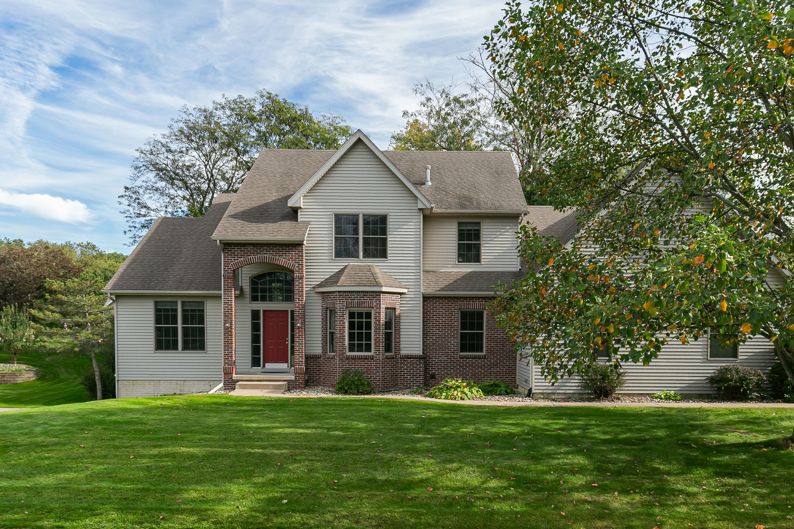 108 S Barrington Drive Property Photo 1