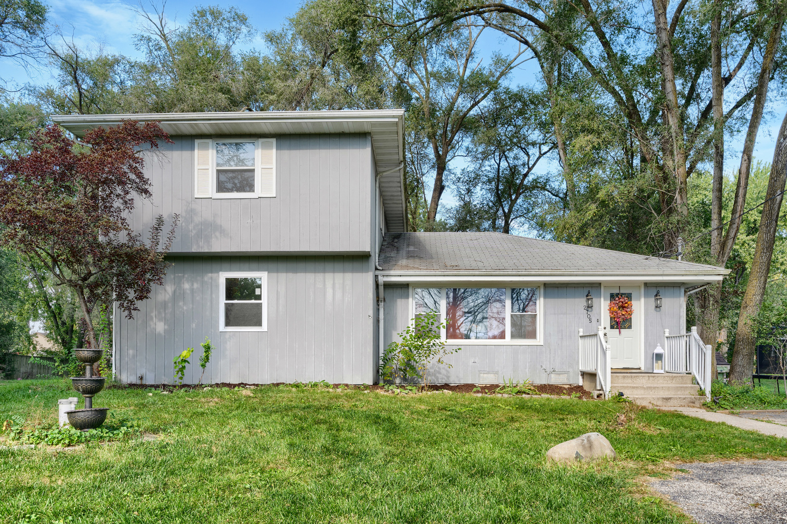 2705 Russett Road Property Photo 1