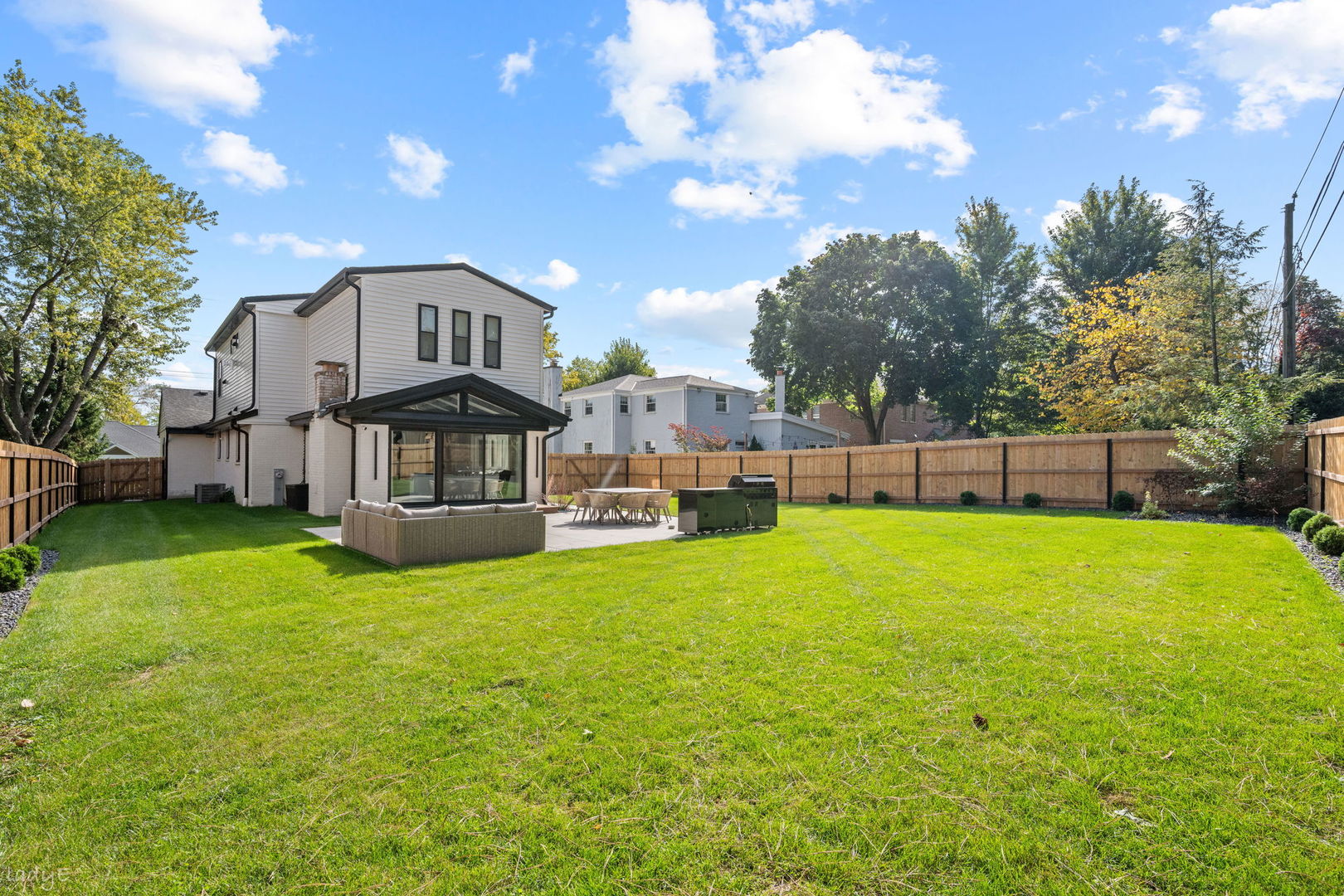 566 Earl Drive Property Photo 41