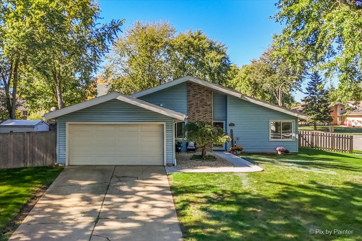 5892 Chatsworth Court Property Photo 1