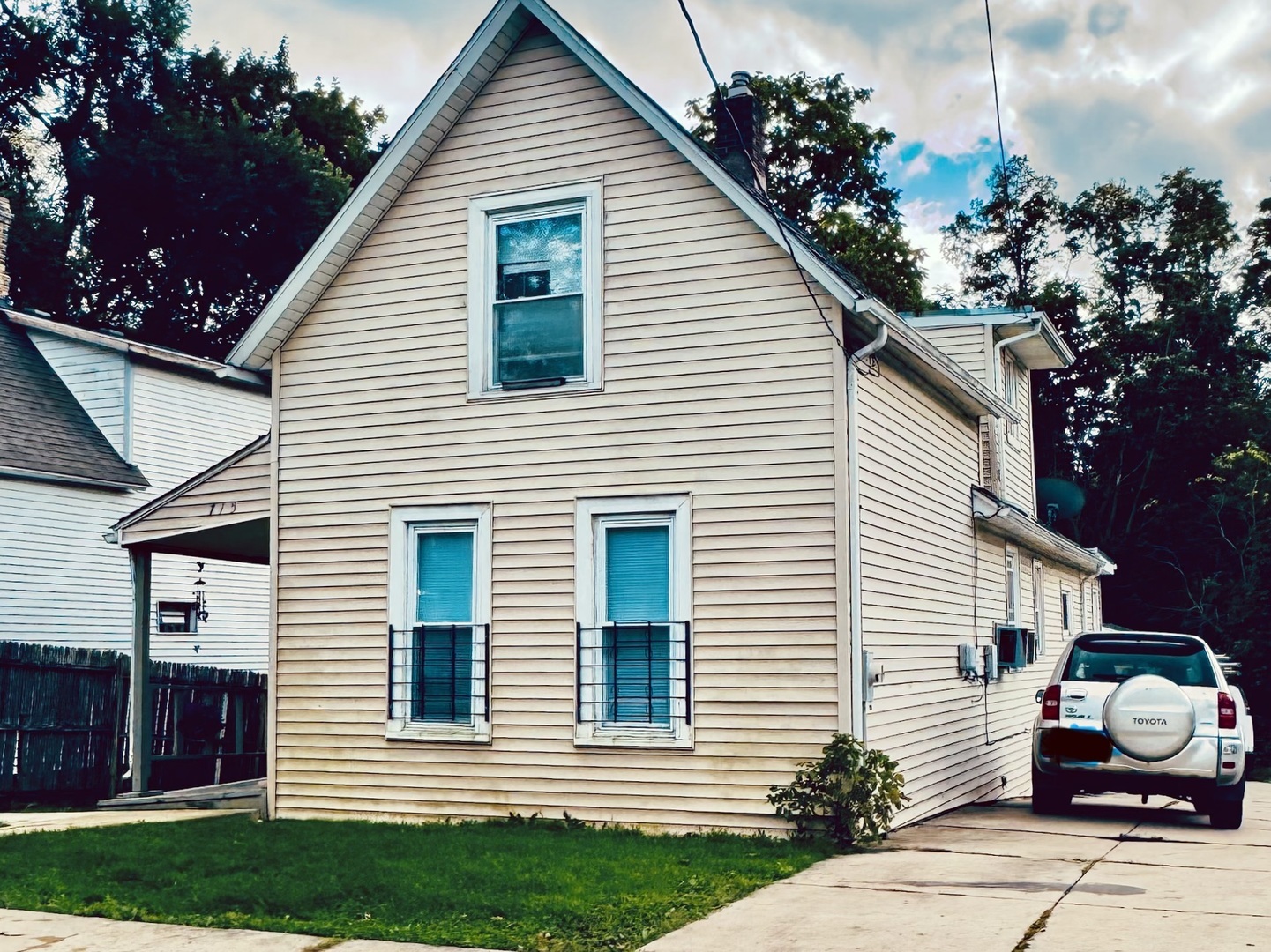 715 Bluff Street Property Photo 1