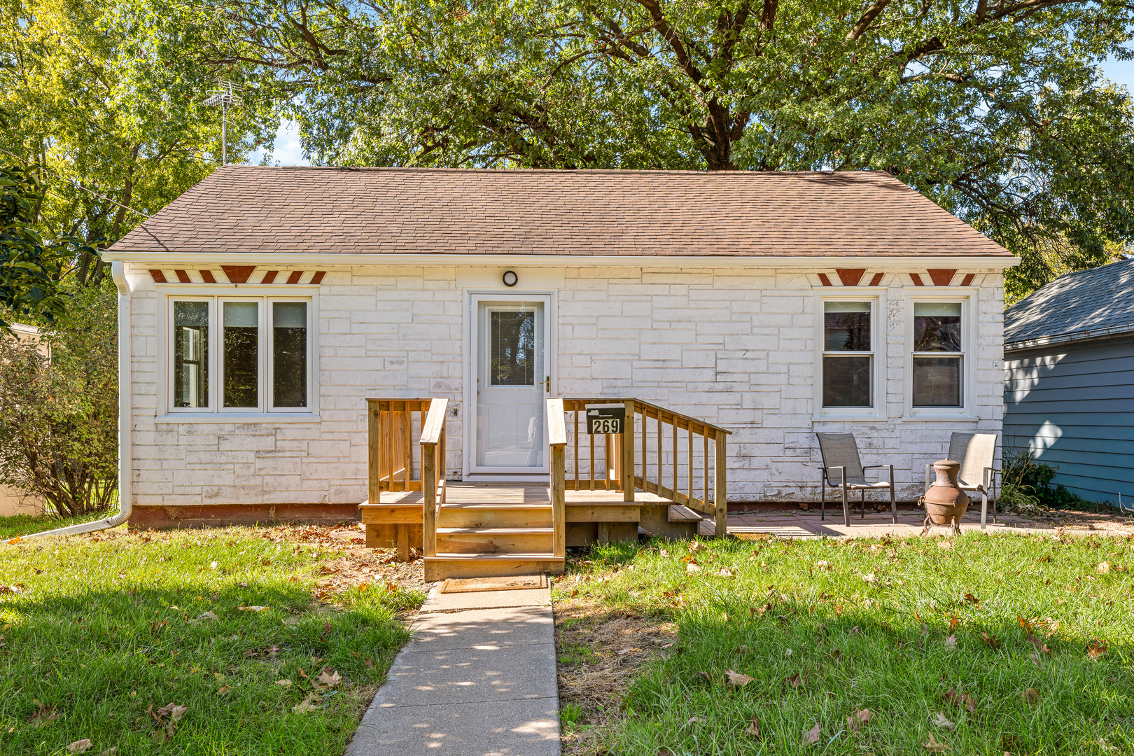 269 21st Place Property Photo 1