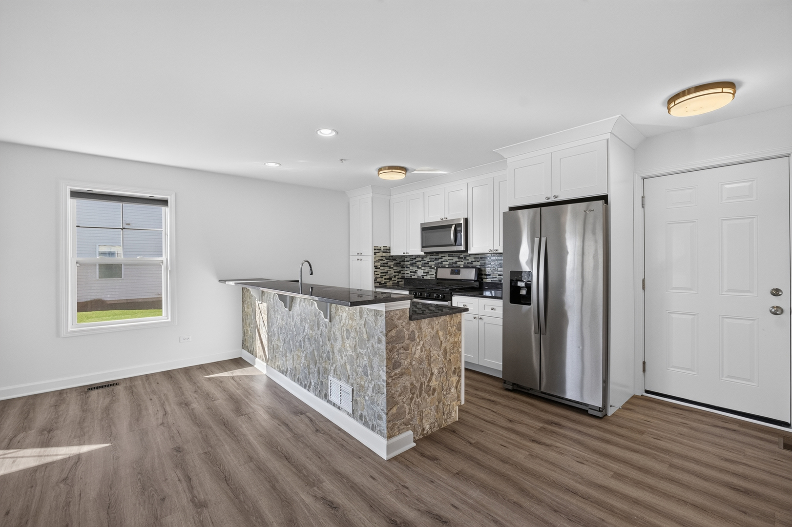63 E Robinson Avenue Property Photo 10