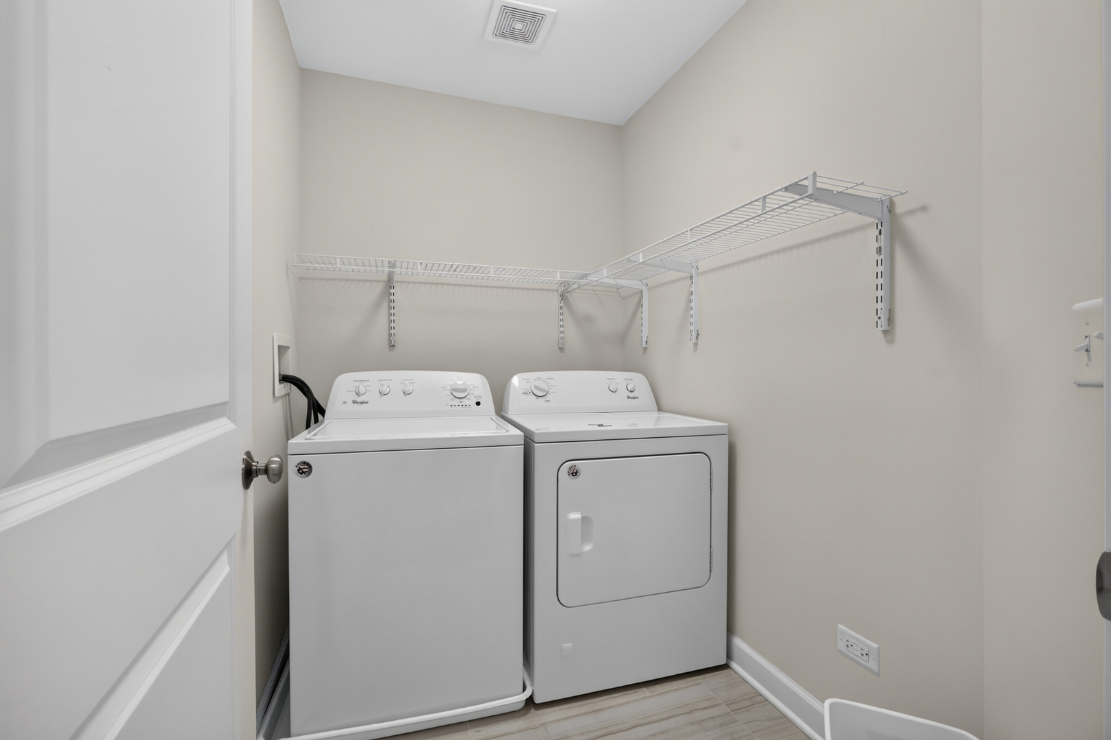 63 E Robinson Avenue Property Photo 19