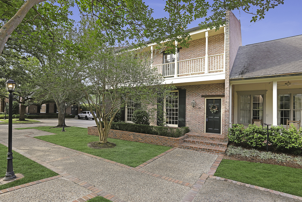 45 Jamestowne Court Property Photo 1