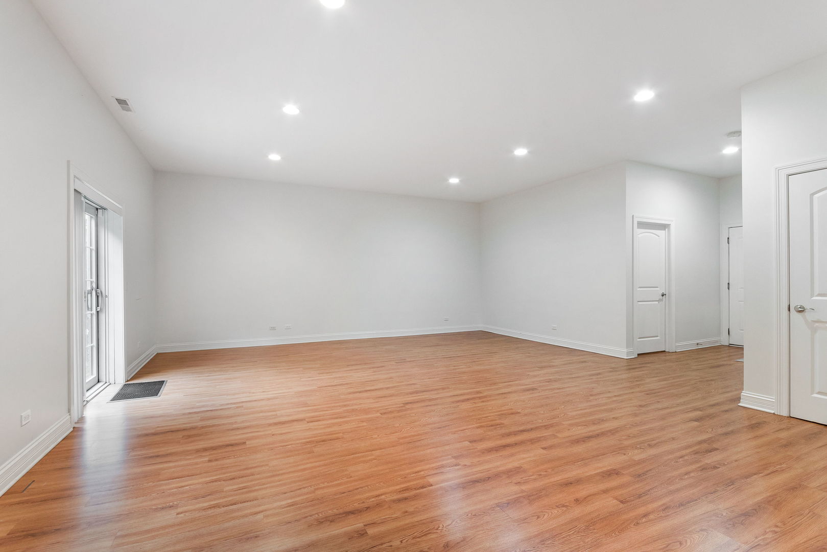 16w530 Bluff Road Property Photo 16