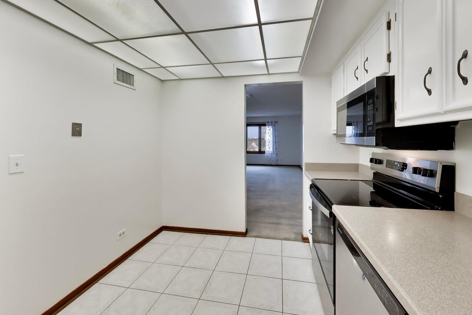 901 Center Street 403 Property Photo 21