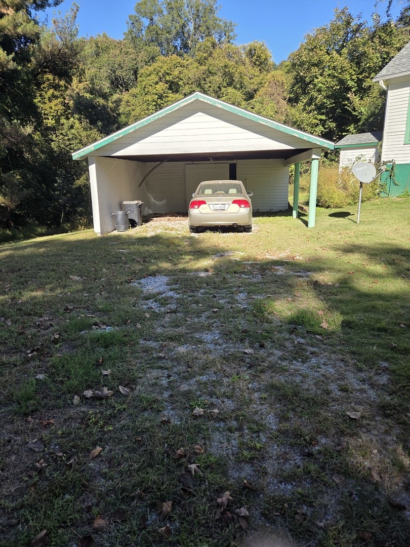 257 Olmsted Road Property Photo 6