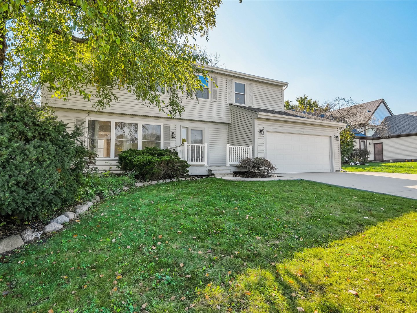 720 Kingsbridge Way Property Photo 1
