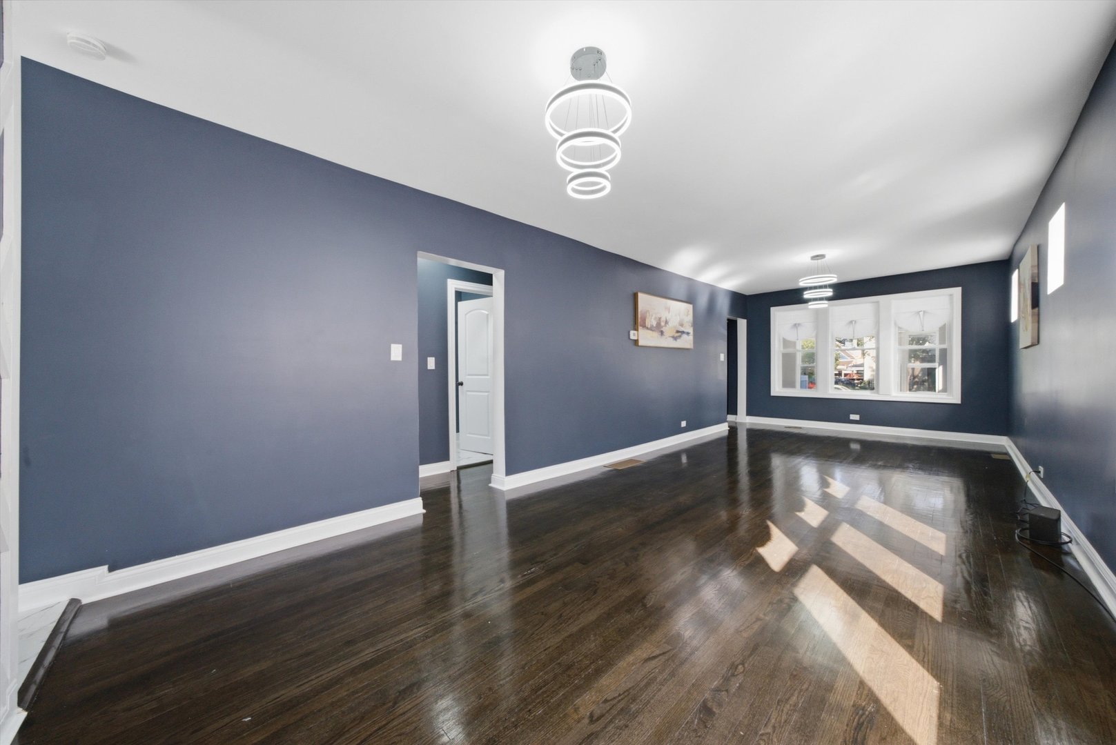 3315 W 61st Street Property Photo 5
