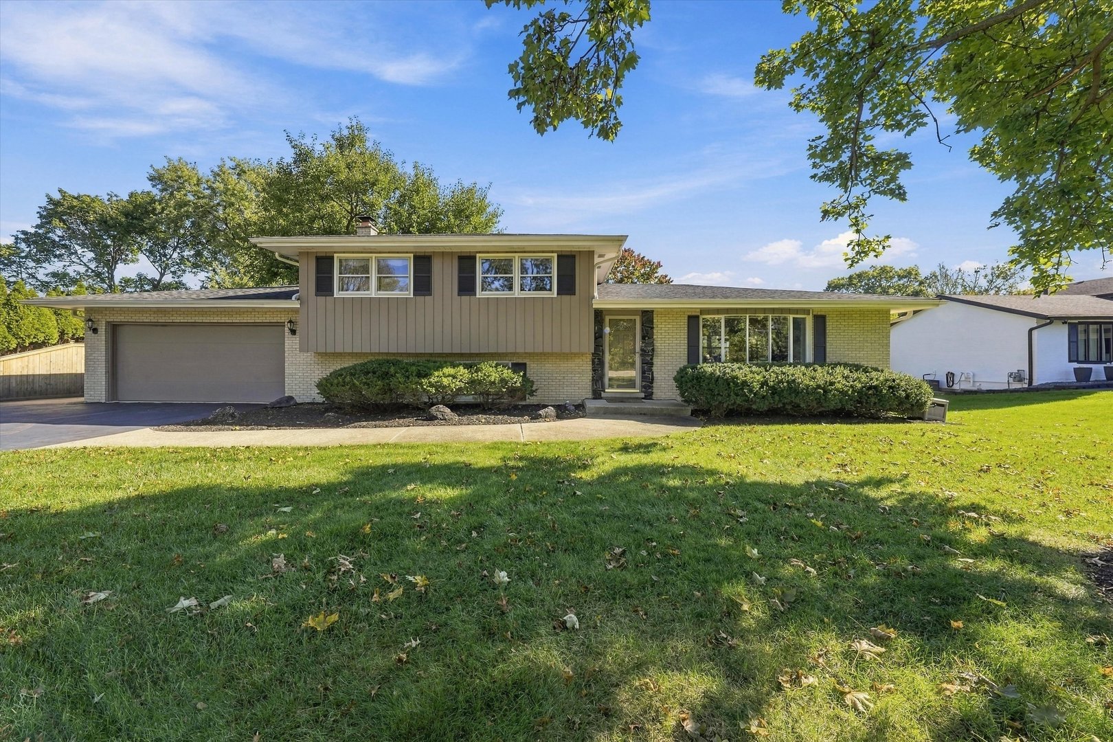 14107 S Parker Road Property Photo 1
