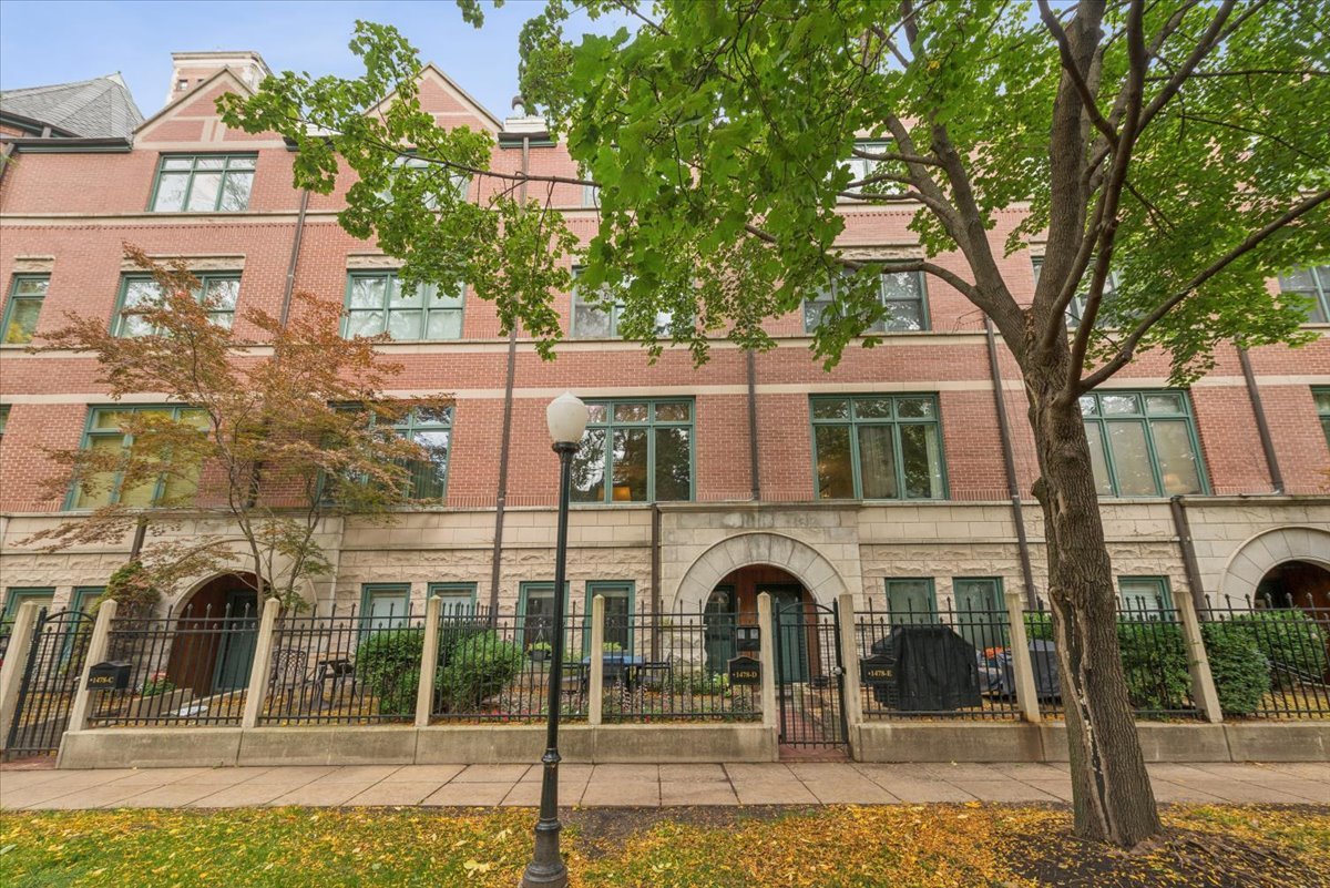 1478 S Prairie Avenue D Property Photo 1