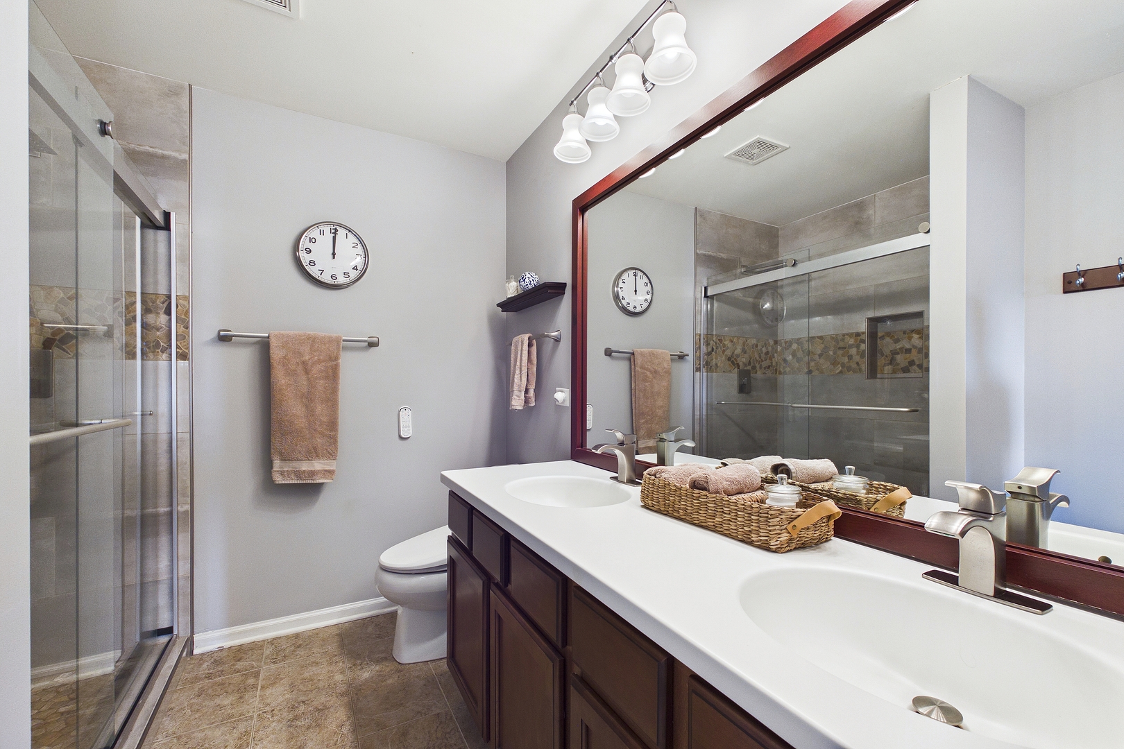 3402 Neubauer Circle Property Photo 11