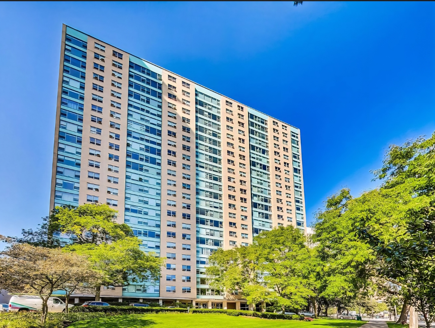 3180 N Lake Shore Drive 4h Property Photo 1