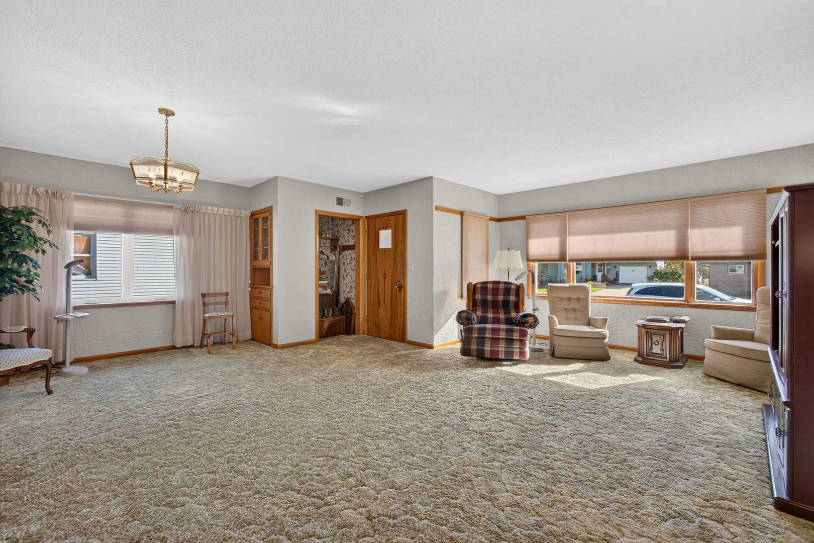406 3rd Street Property Photo 5