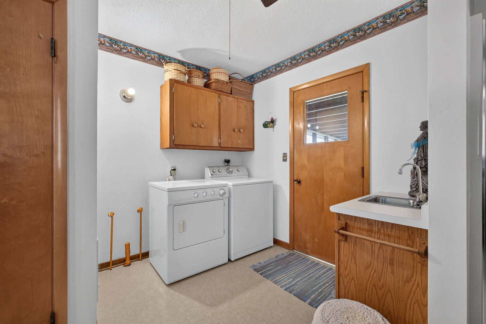 406 3rd Street Property Photo 11