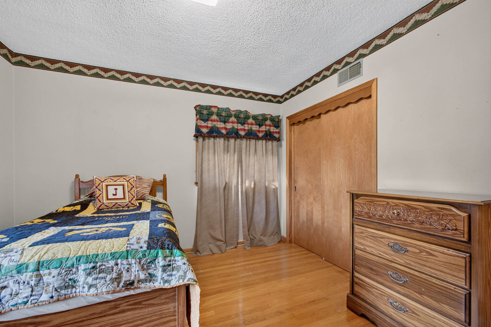 406 3rd Street Property Photo 15