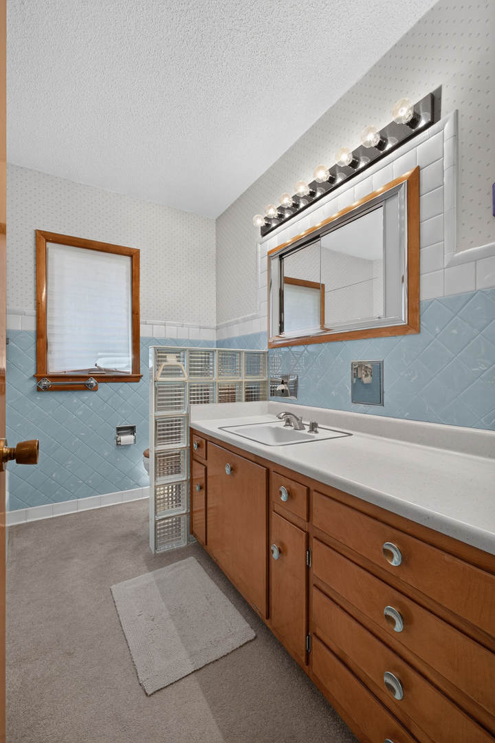 406 3rd Street Property Photo 18