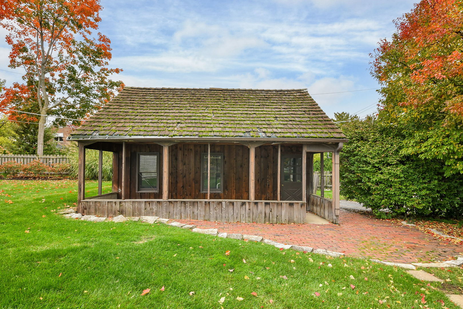 426 E Prairie Avenue Property Photo 4