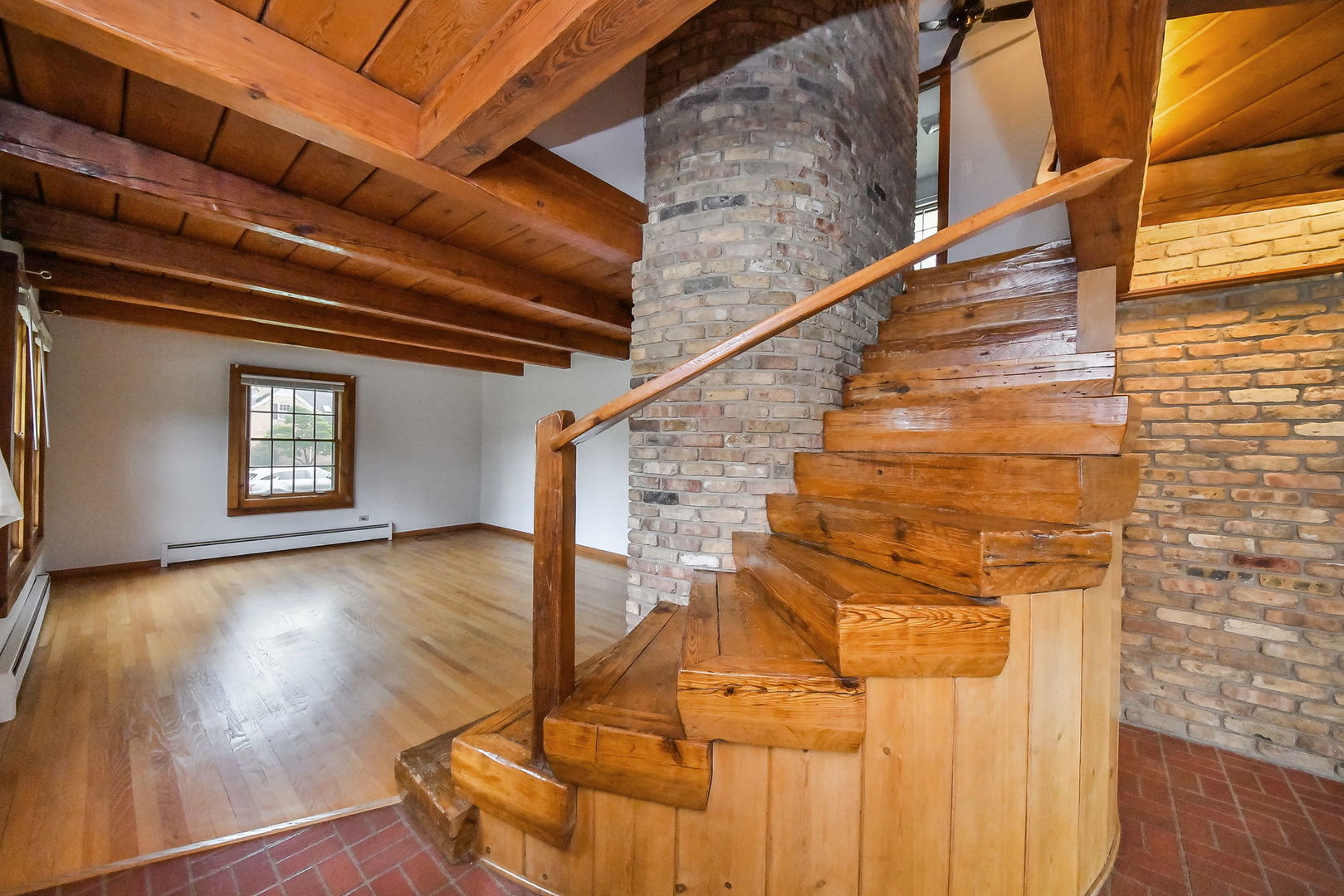 426 E Prairie Avenue Property Photo 10