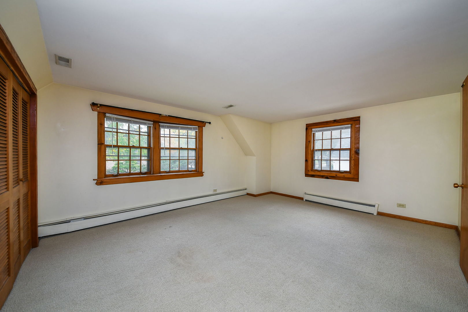 426 E Prairie Avenue Property Photo 18