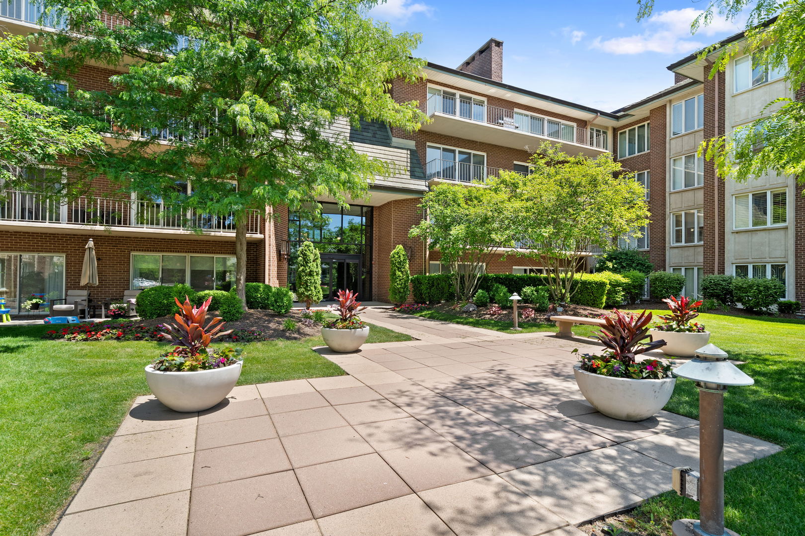5 Oak Brook Club Drive P2s Property Photo 1