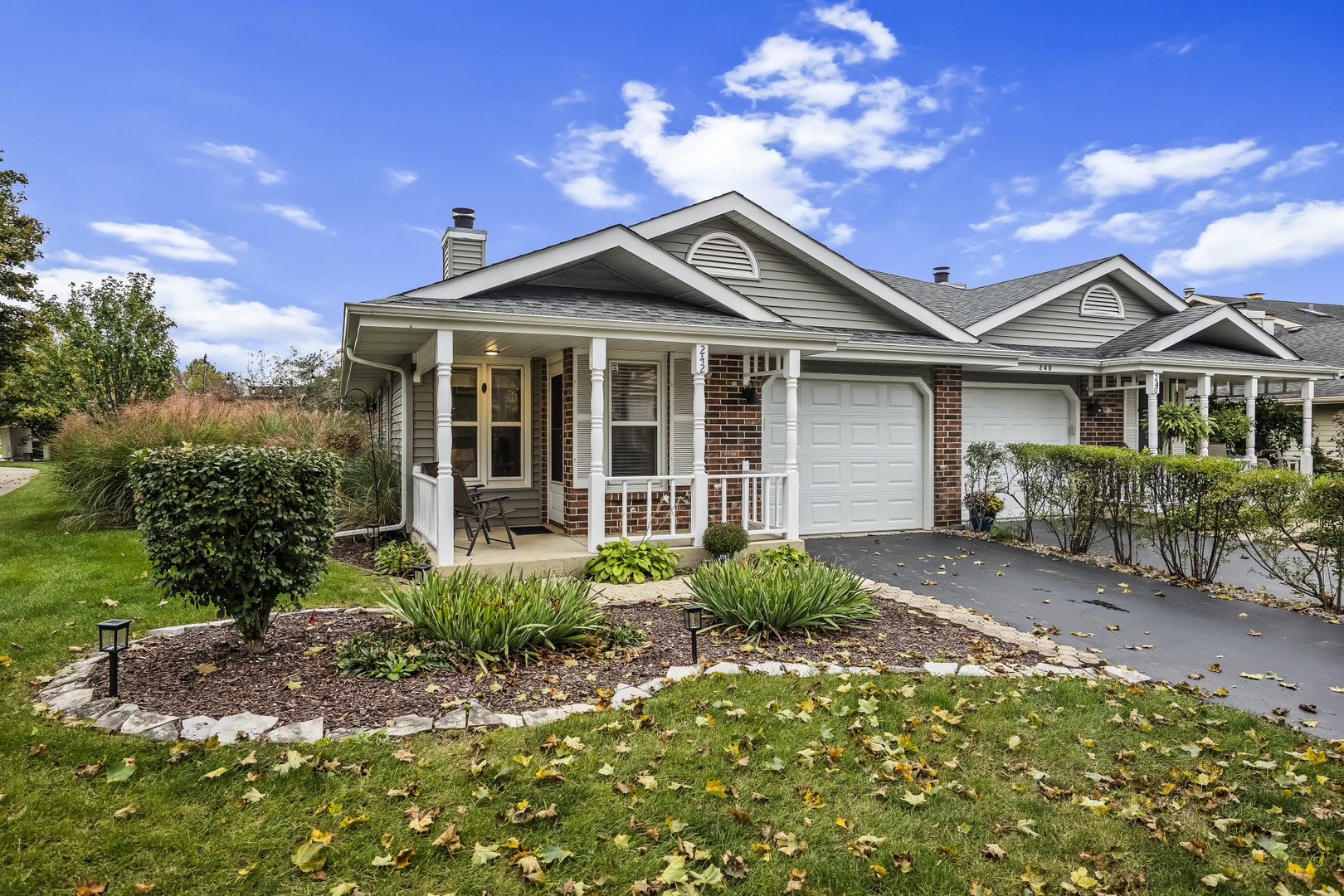242 Pier Avenue Property Photo 1