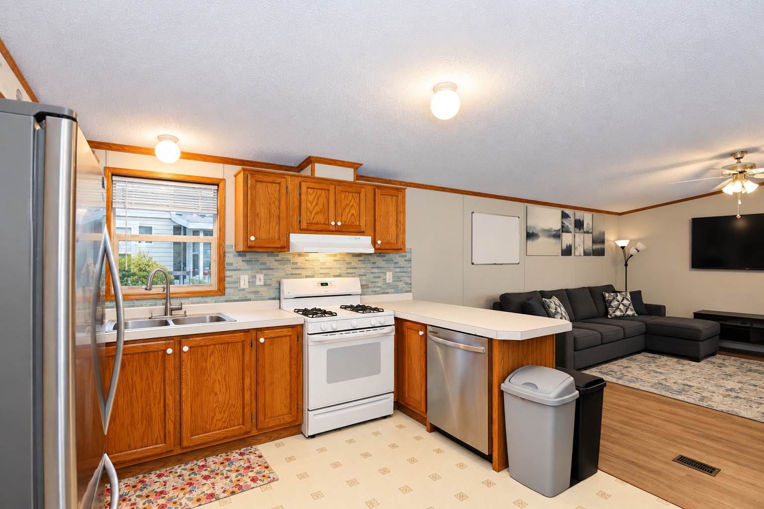 132 3rd Avenue Property Photo 5