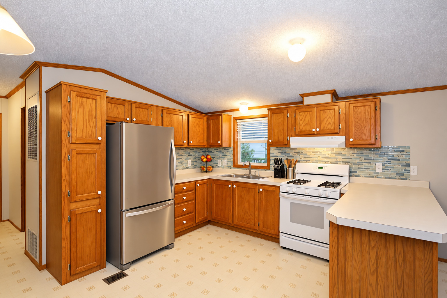 132 3rd Avenue Property Photo 6