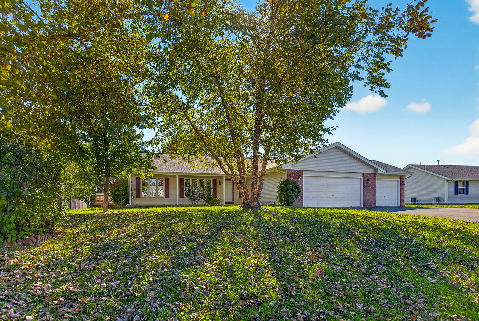 136 Harvest Glenn Drive Property Photo 1