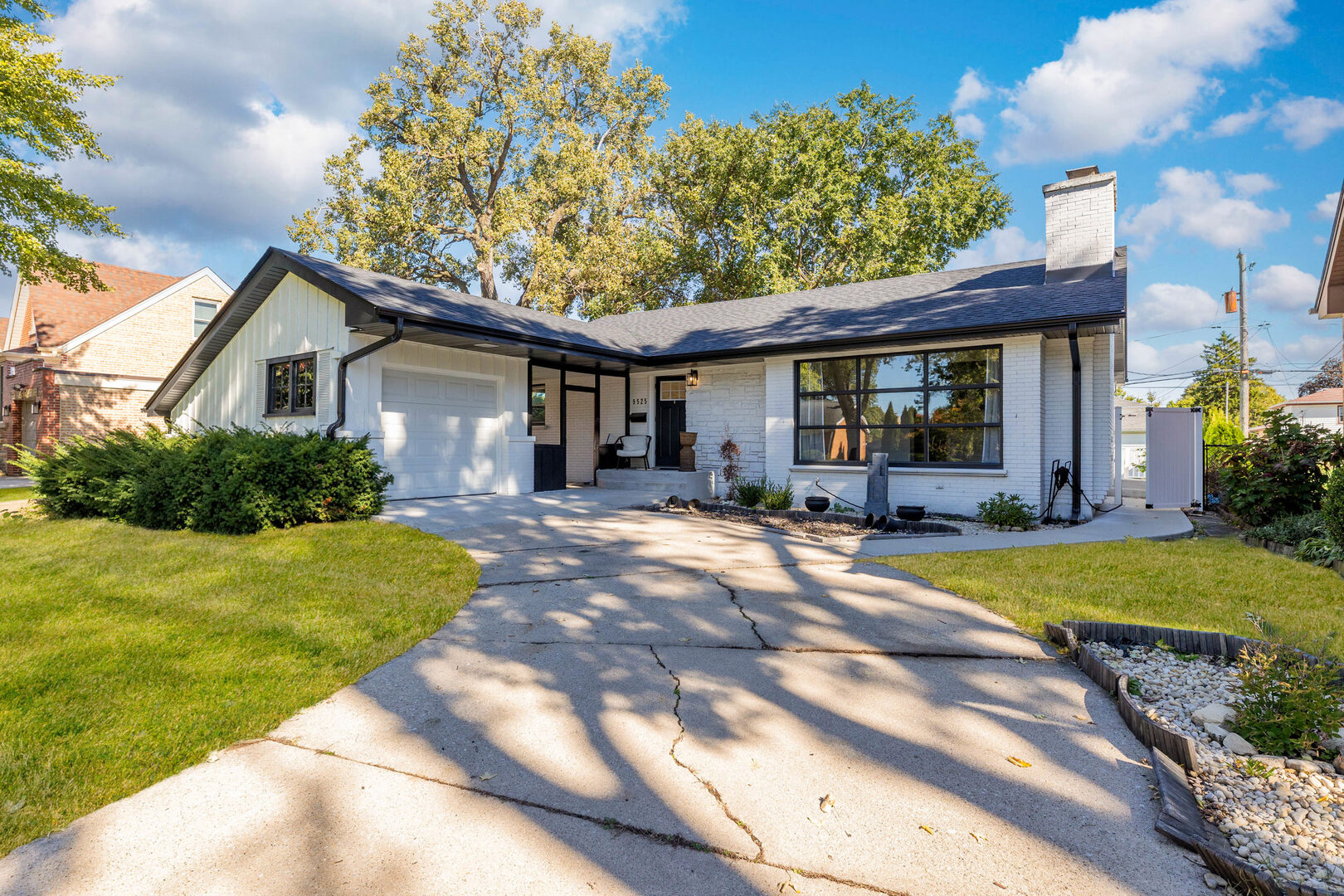 9525 Parkside Avenue Property Photo 1