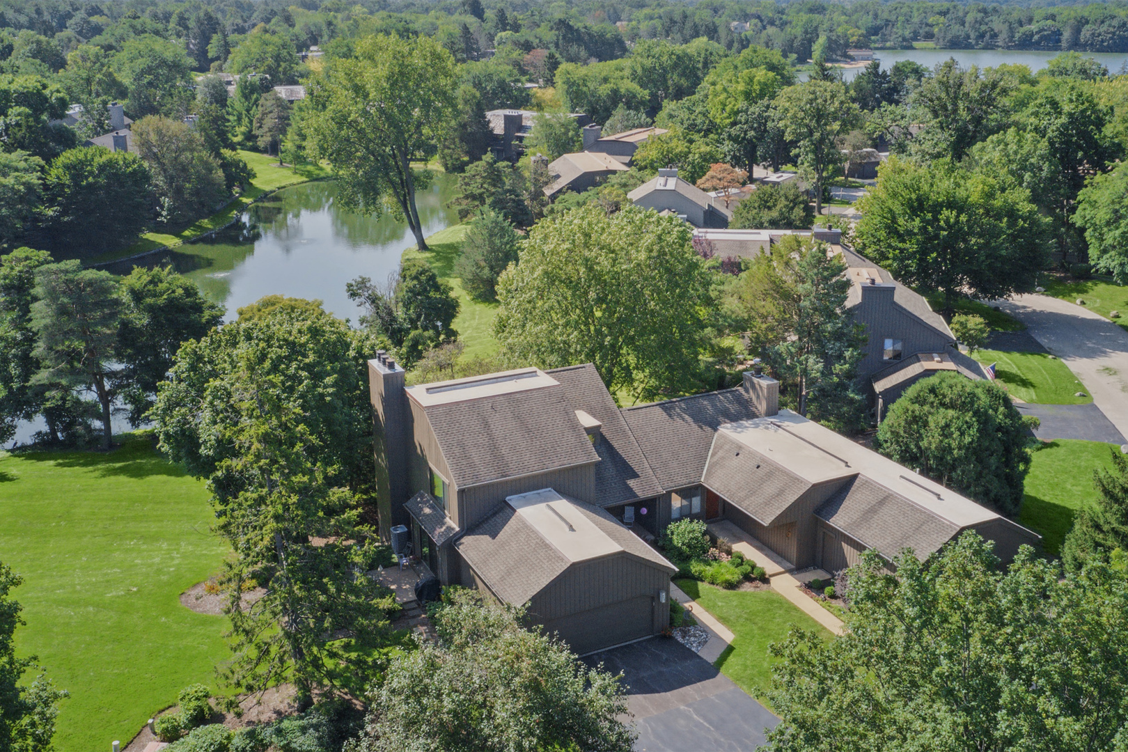 463 Woodview Road Property Photo 1