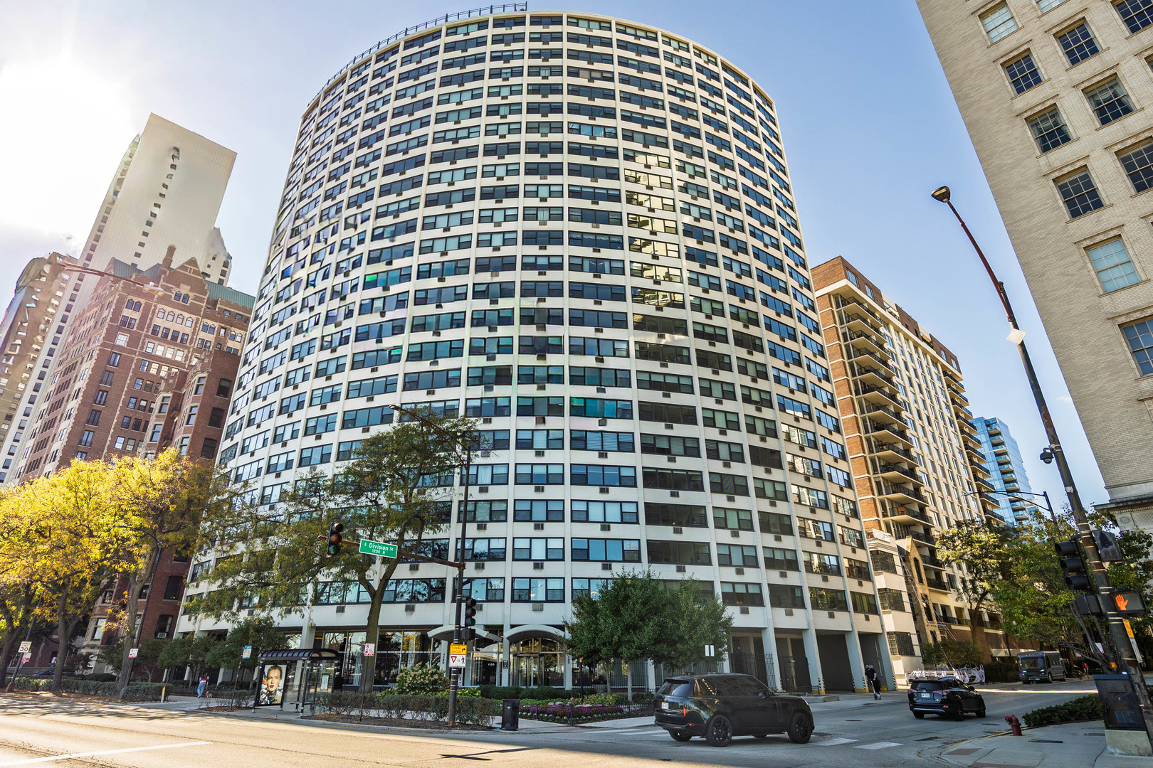 1150 N Lake Shore Drive 18l Property Photo 1