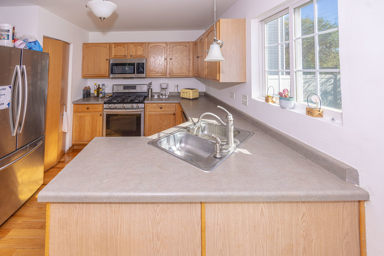 6512 Cascade Ridge Drive Property Photo 4