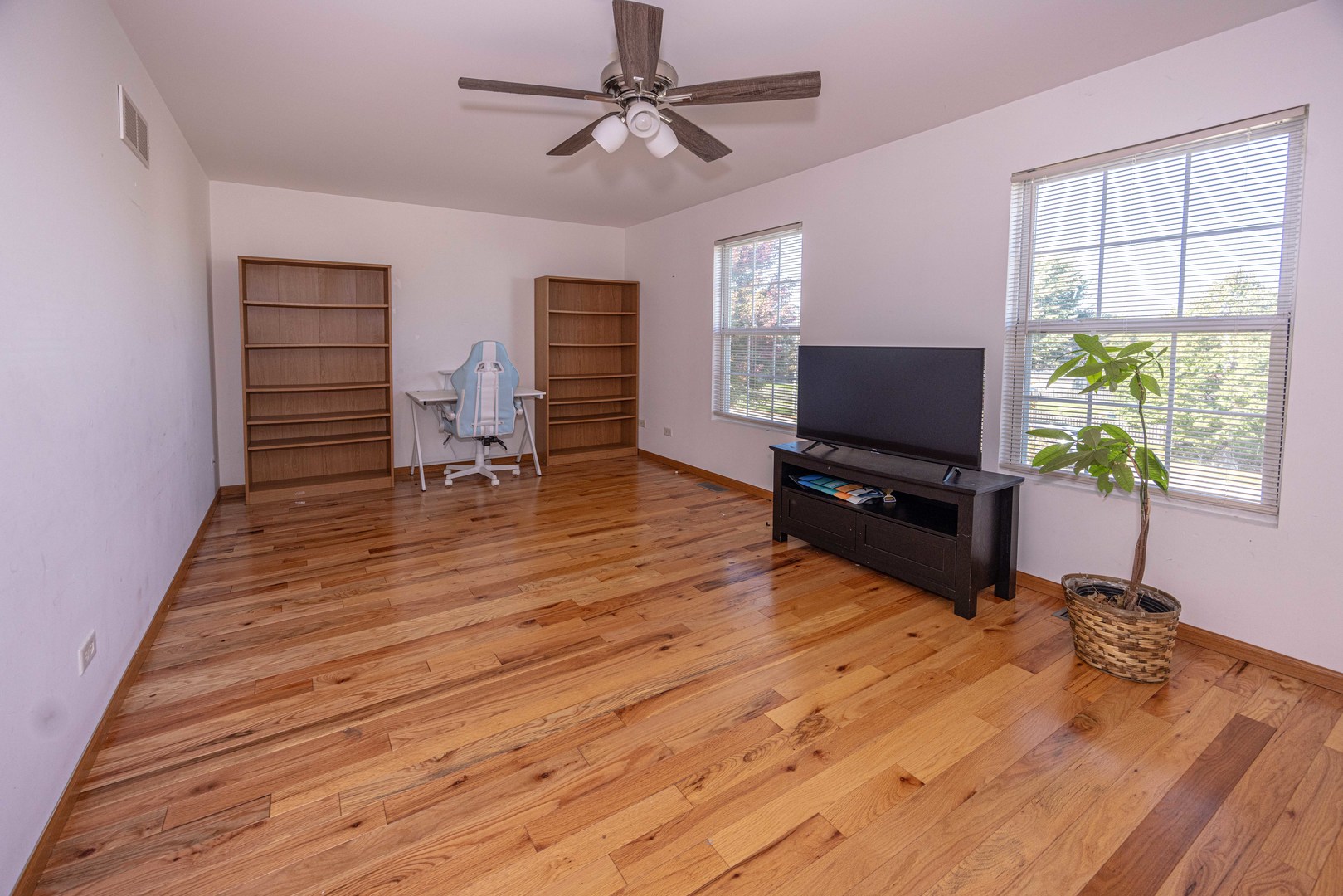 6512 Cascade Ridge Drive Property Photo 8