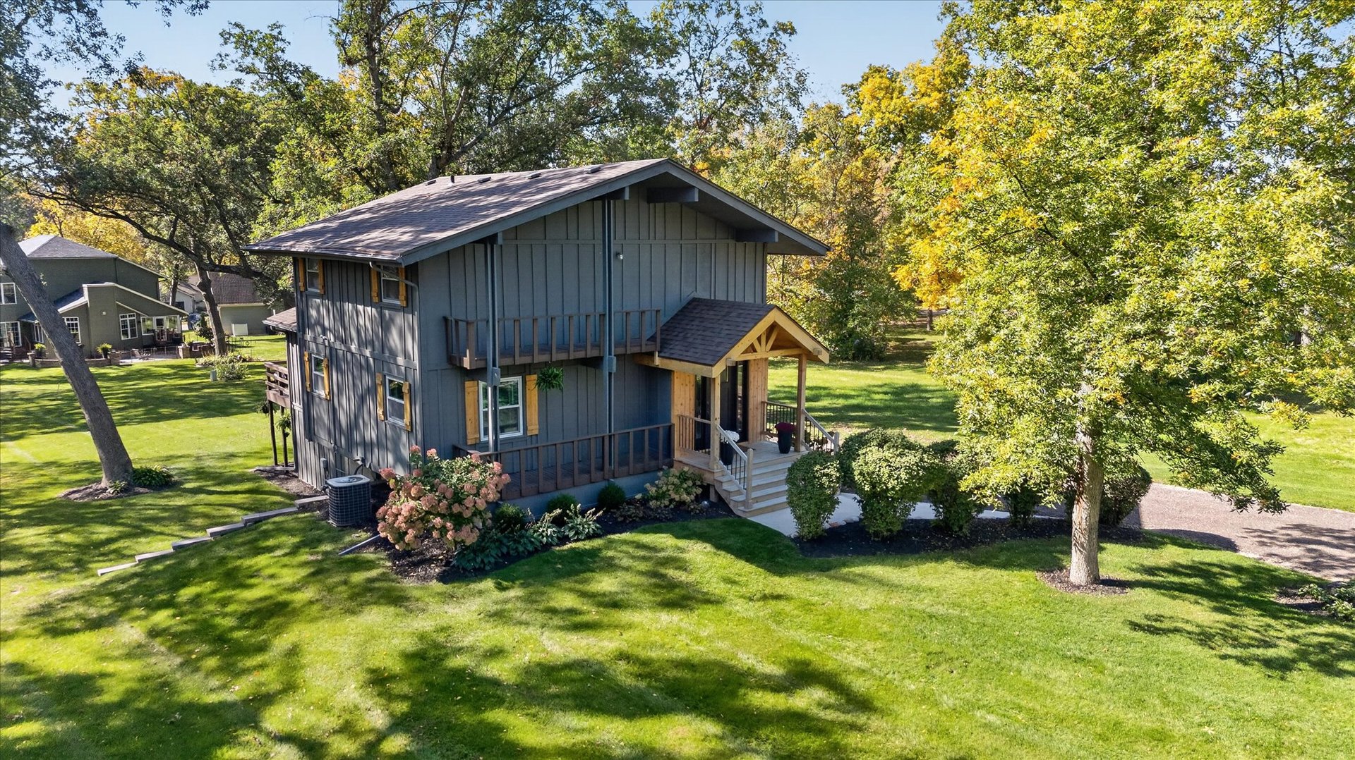 1284 Lake Summerset Road Property Photo 1