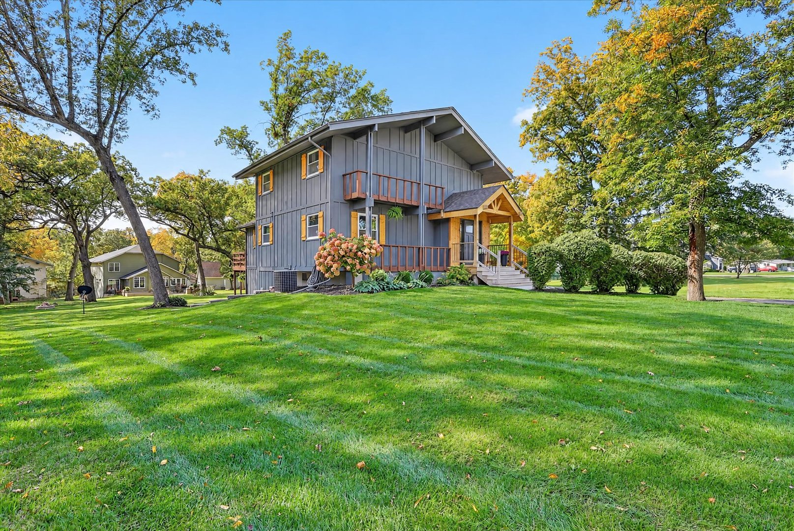 1284 Lake Summerset Road Property Photo 2